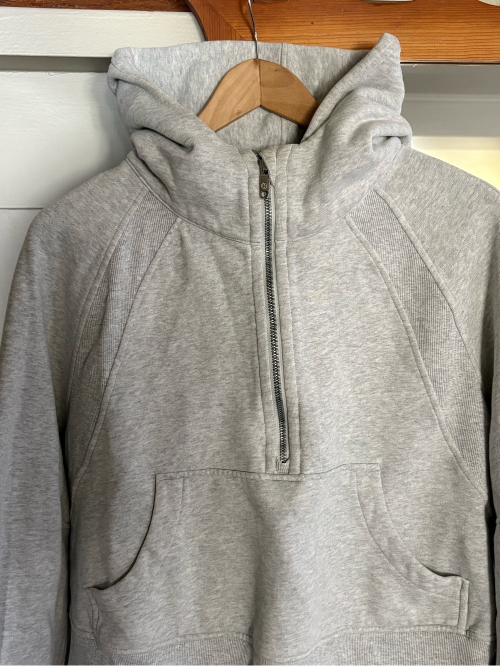 lululemon athletica Light Gray Cropped Half-Zip Hoodie - Picture 3 of 9